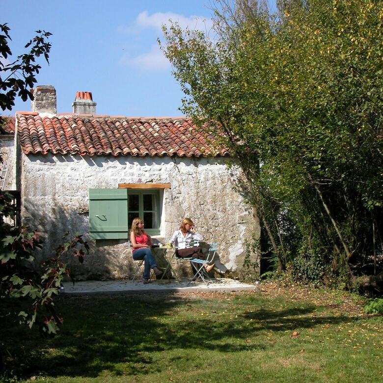 Hotel Chambre D'h�tes La Pertuzerie