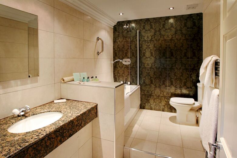 Hotel Swinfen Hall