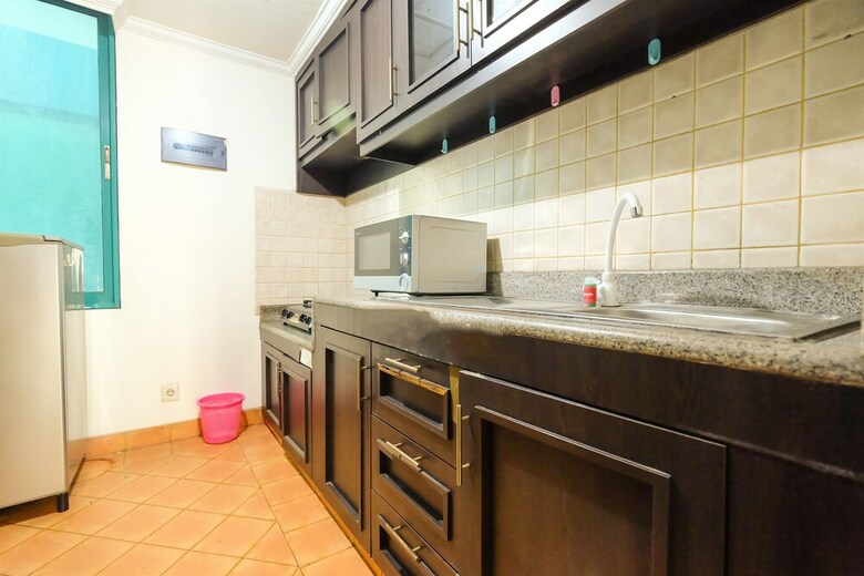 Spacious Riverside Pluit Apartment