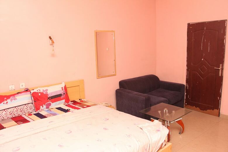 Hotel Dubys Suites Dutse