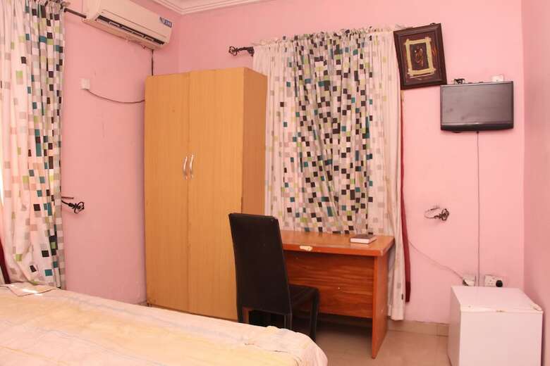 Hotel Dubys Suites Dutse