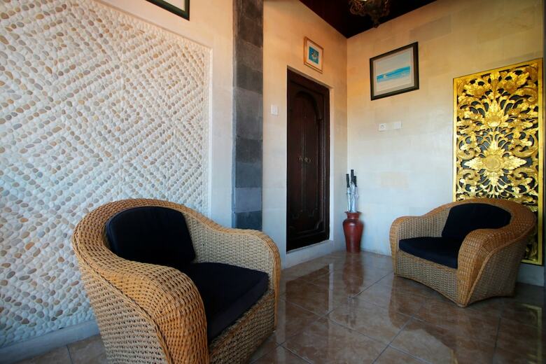 Bed & Breakfast Graha Madesimon