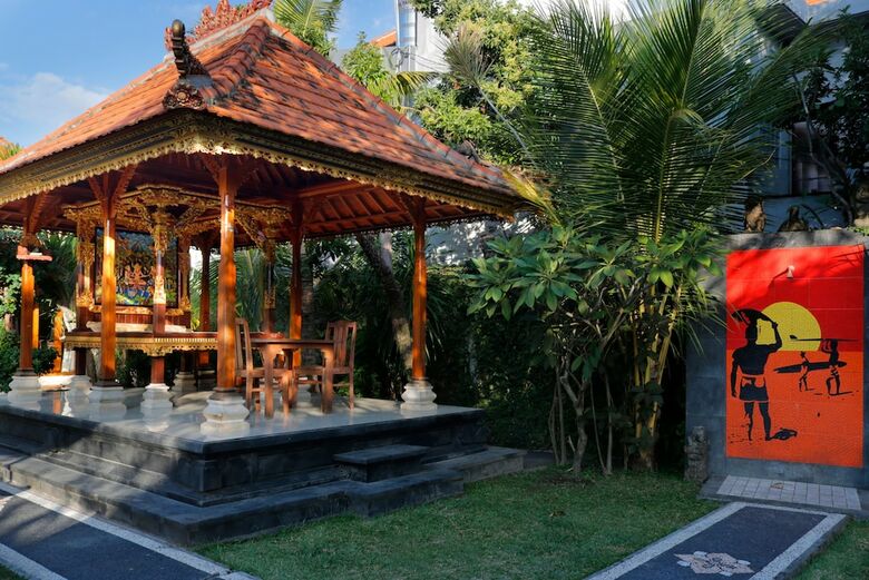 Bed & Breakfast Graha Madesimon
