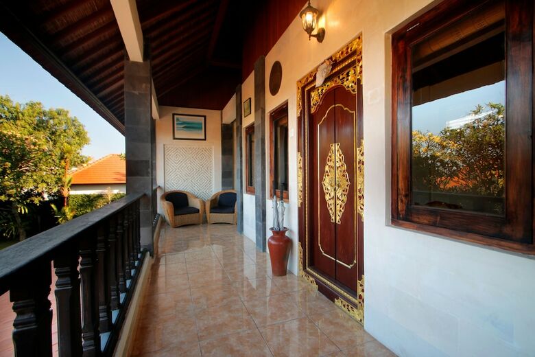 Bed & Breakfast Graha Madesimon