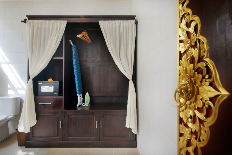 Bed & Breakfast Graha Madesimon