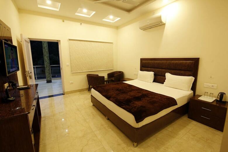 Hotel Nauka Hills Resort