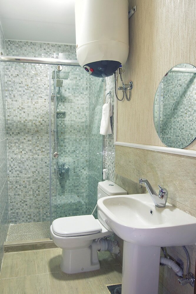 Hotel Tahrir Plaza Suites