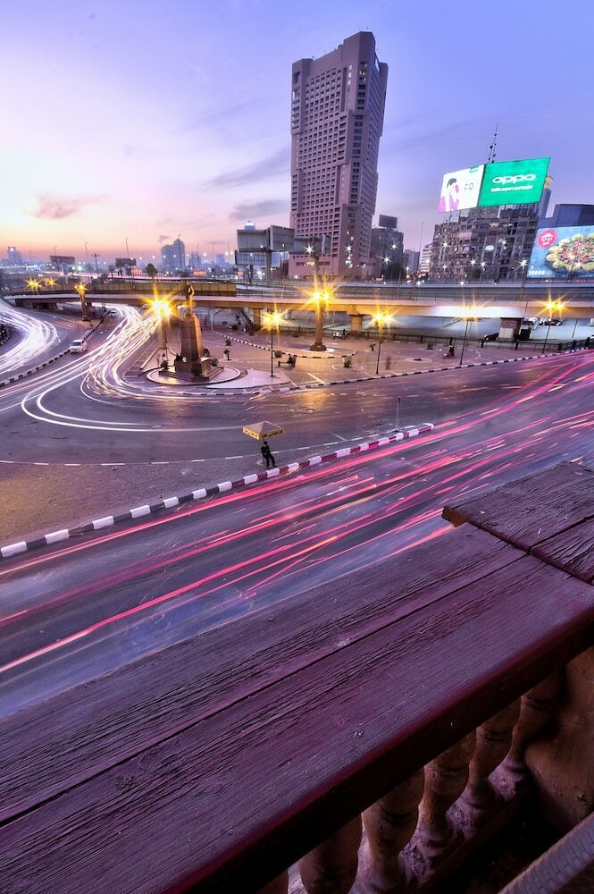 Hotel Tahrir Plaza Suites