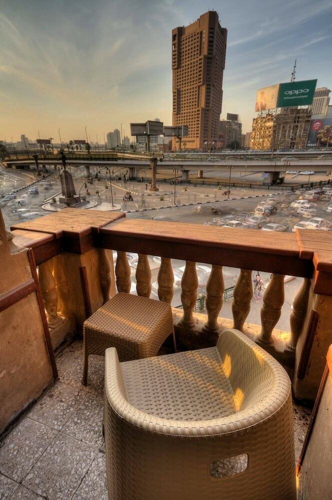Hotel Tahrir Plaza Suites