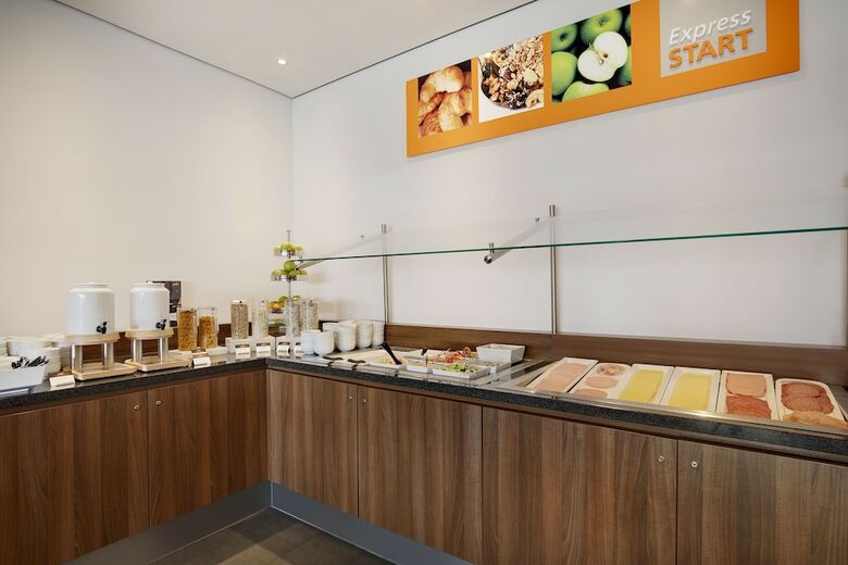 Hotel Holiday Inn Express Bremen Airport