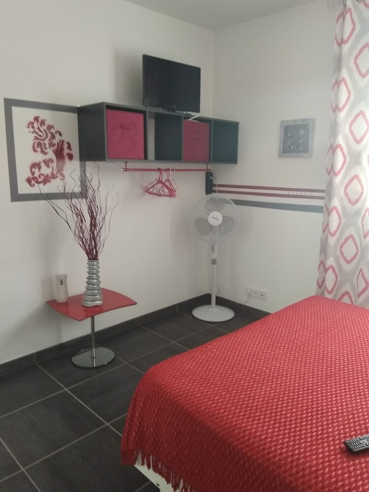 Hotel La Vall�e Des Noyers