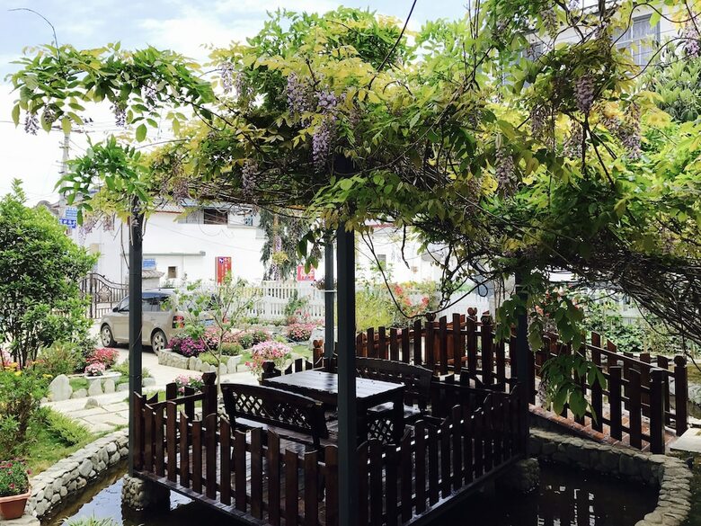 Posada Da Li Ling Hai Xiang Yue Inn