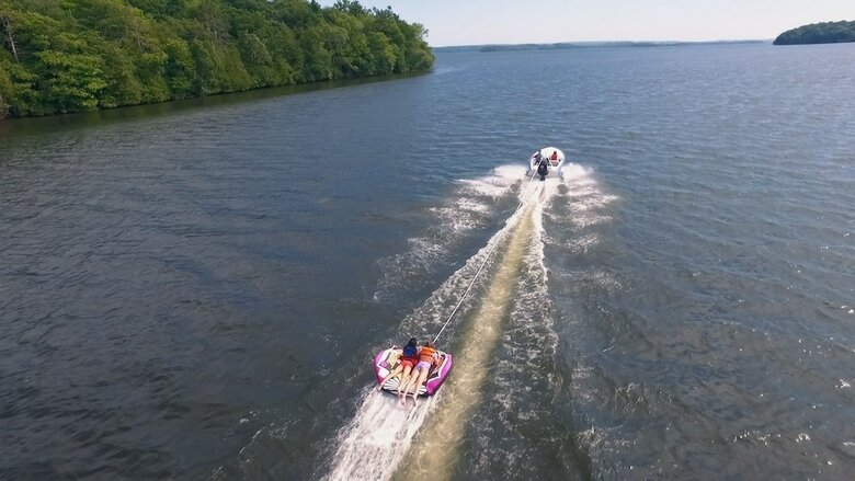 Elmhirst's Resort - On A Lake