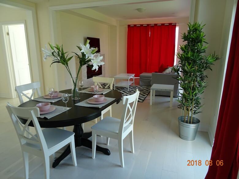 Apartamentos Ruby Red Cloud Homes