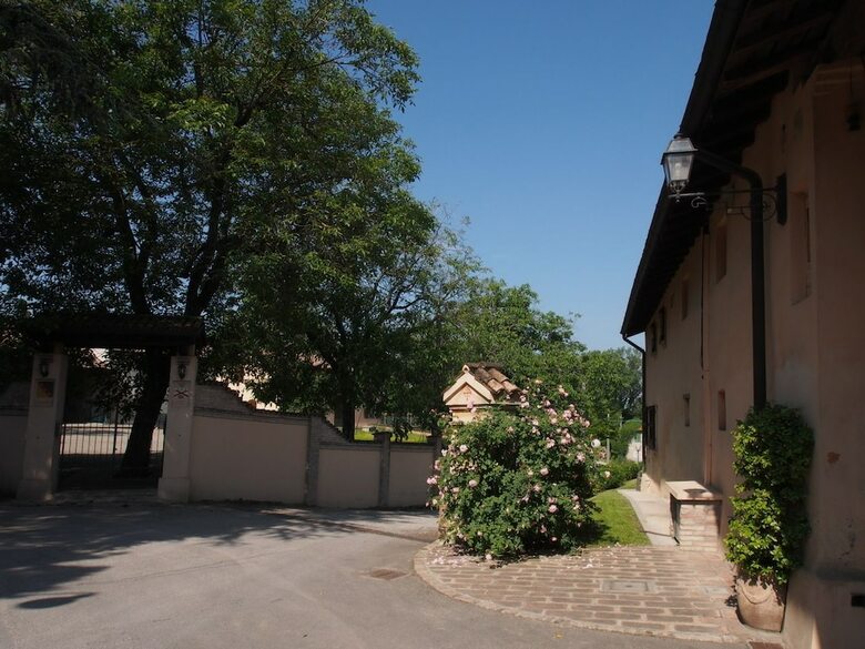 Agroturismo B&B & Residence Corte Bebbi