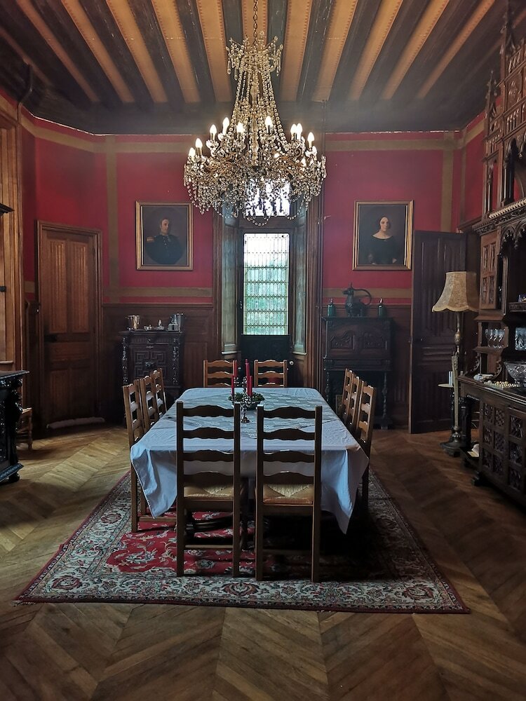 Chateau de La Chaise Saint-eloi