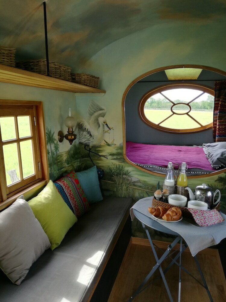 Bed & Breakfast La Roulotte Des Grillots