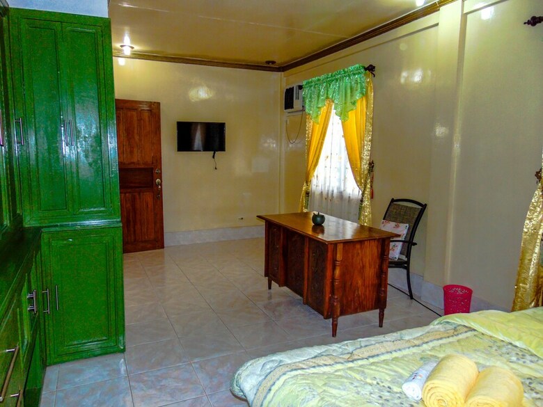Hotel Pangulatan Beach Resort