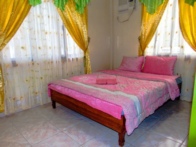 Hotel Pangulatan Beach Resort