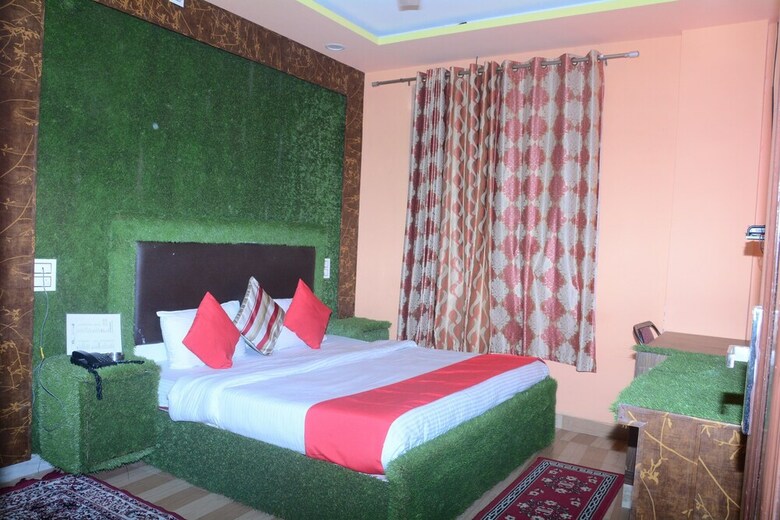 Hotel Grand Raga