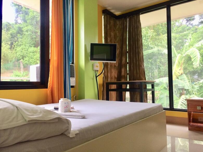 Lcf Bb Hotel And Restaurant