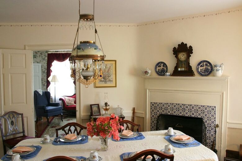 Bed & Breakfast Hickory Bridge Farm Restaurant