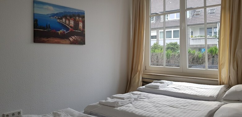 Tolstov-hotels Representative City Villa