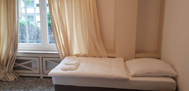Tolstov-hotels Representative City Villa