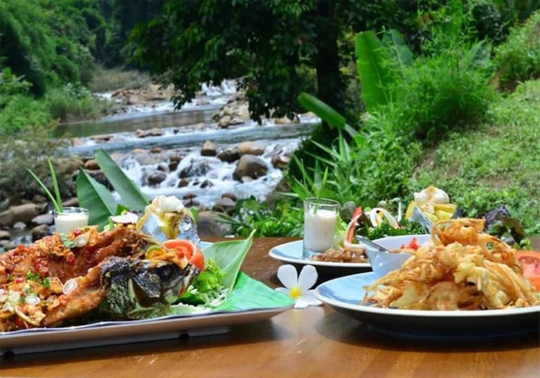 Hotel Akantuka Homestay