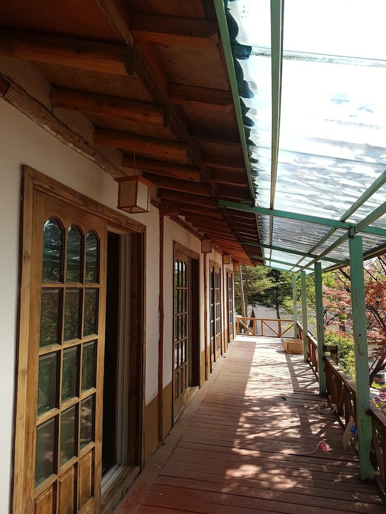 Hwaya Mountain Pension