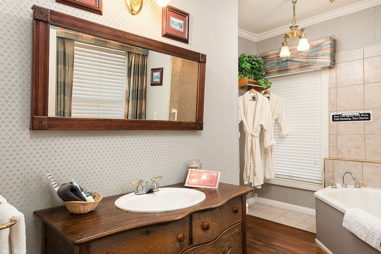 Bed & Breakfast Montgomery Inn Bnb