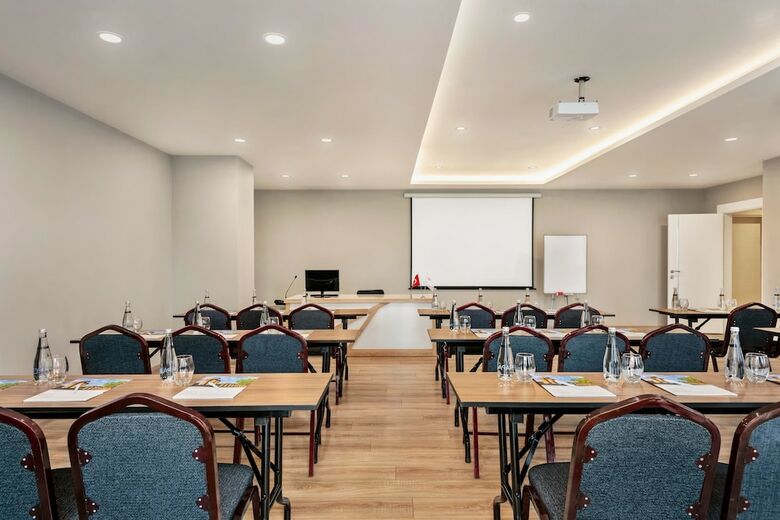 Hotel Ramada By Wyndham Nigde
