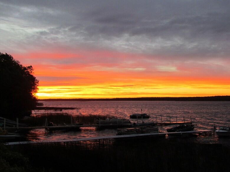 Posada Aj's Walleye Lodge