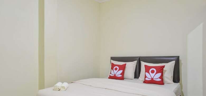 Hotel Zen Rooms Near Itc Roxy Mas