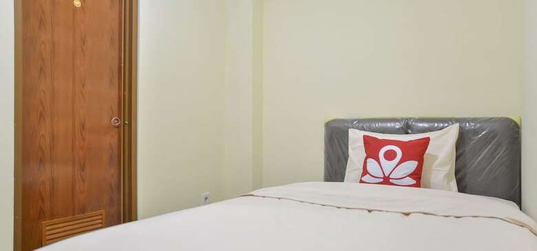 Hotel Zen Rooms Near Itc Roxy Mas