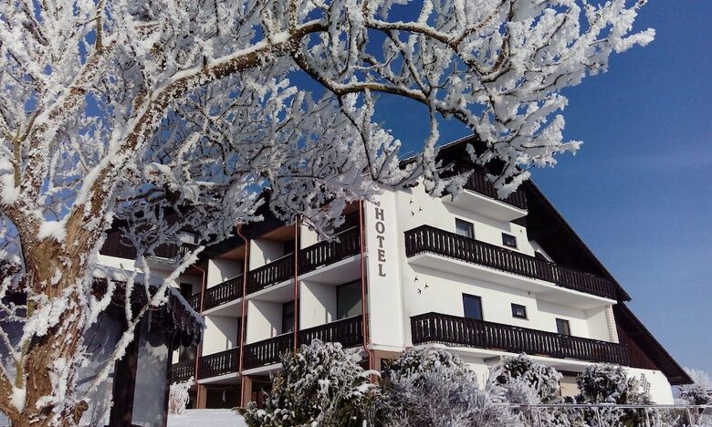 Hotel & Ferienwohnungen Seeschl��chen