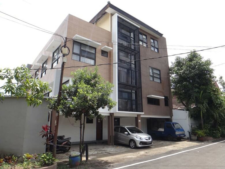 Hotel Front One Inn Malang