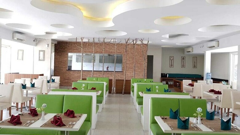 Hotel Front One Resort Magelang