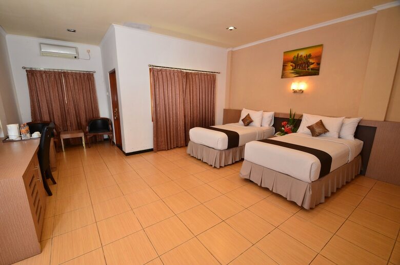 Hotel Front One Resort Magelang