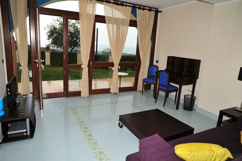 Agroturismo Tenuta Santa Tecla