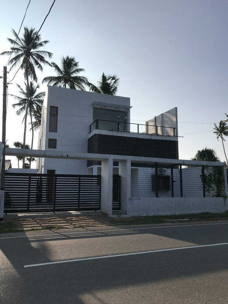 White Sand Villa Hikkaduwa