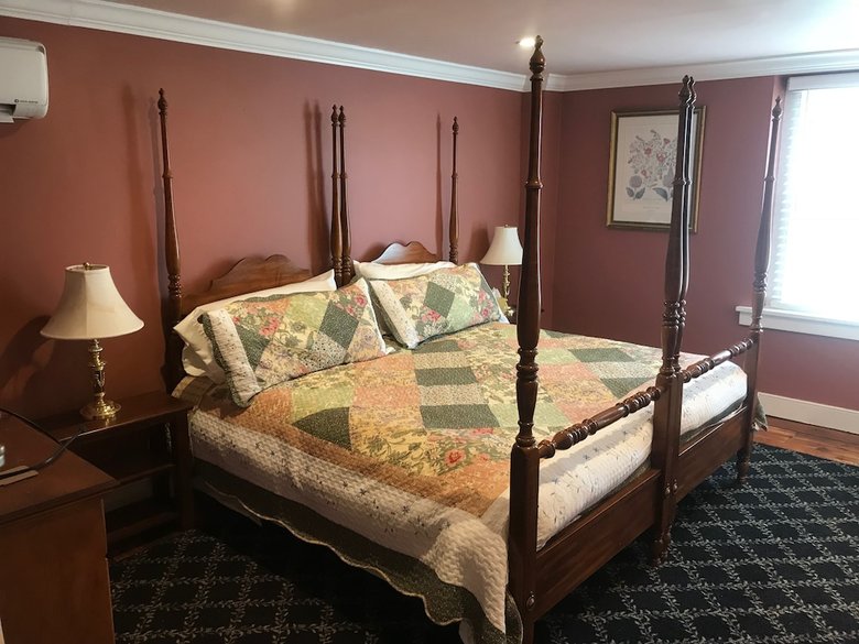 Hotel Stottsville Inn