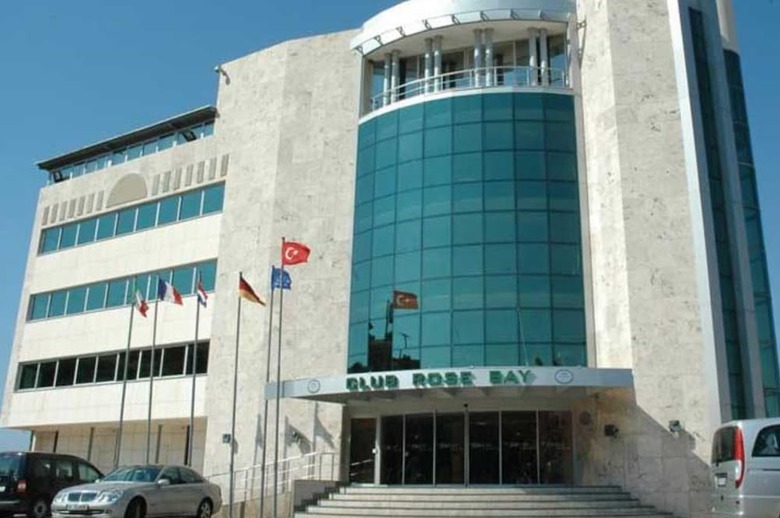 Club Rose Bay Hotel