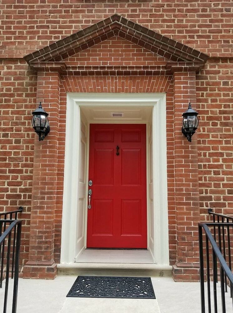 Bed & Breakfast Wellspring Manor & Spa