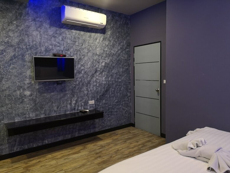 Hotel Love Is Resort