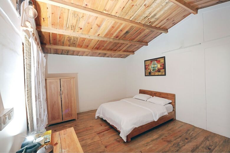 Bed & Breakfast Banlekhi