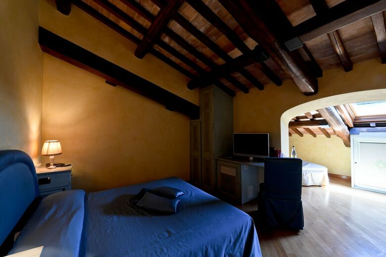 Hotel Molino Del Duca Cesi