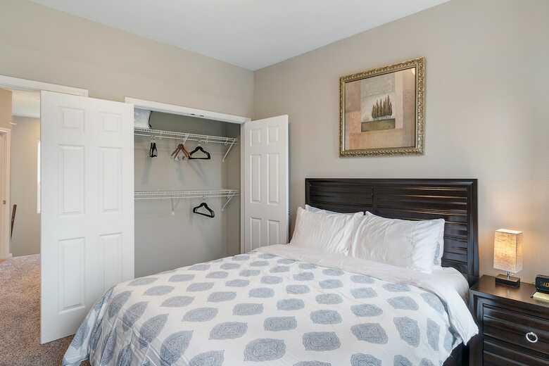 Experience A First Class Stay - 2 Bdrm