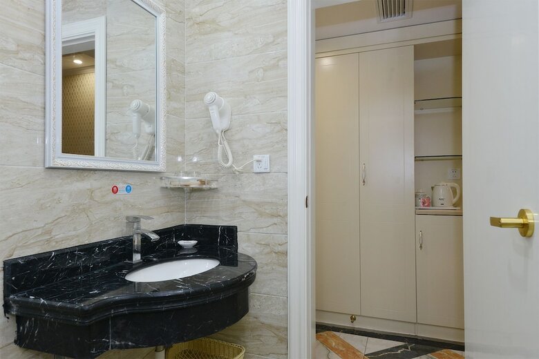 Hotel Shanghaiqihangdajiudian