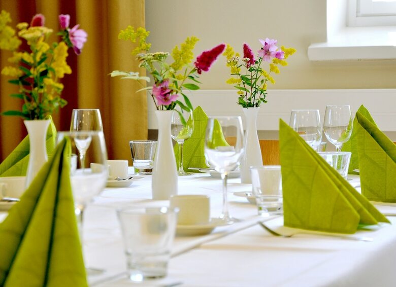 Hotel H�meenkyl� Manor